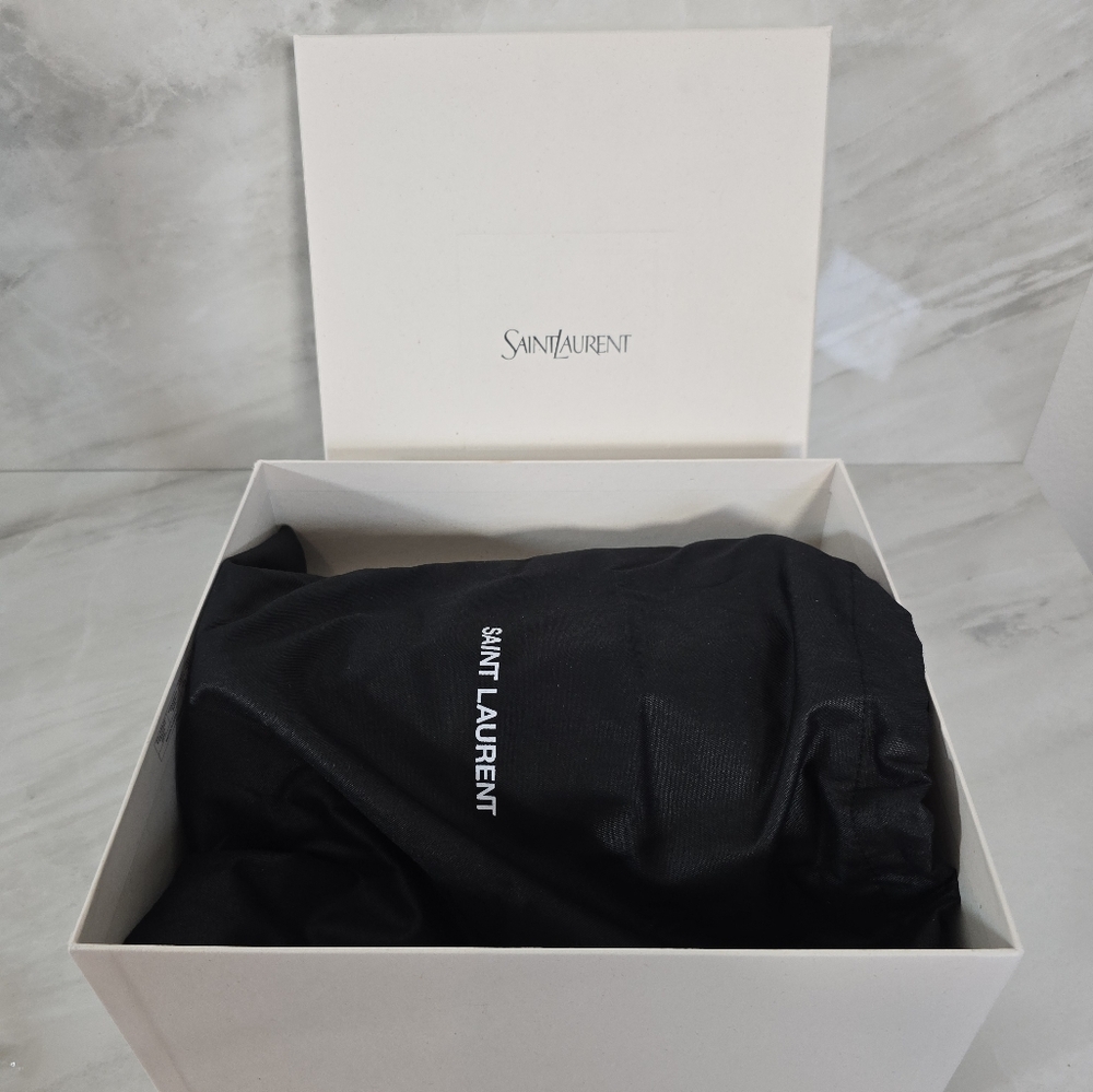 🔥RARE🔥Yves Saint Laurent Black Woven Raffia Shoulder Bag - Picture 10 of 10